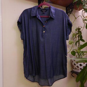 New! Ellen Tracy Denim Short Sleeve Blouse Medium
